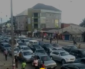 Traffic gridlock as people rush home to beat the curfew in Port Harcourt