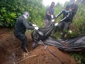 Police exhume remains of Pastor Olakada killed ky kidnappers despite collecting ransom in Rivers