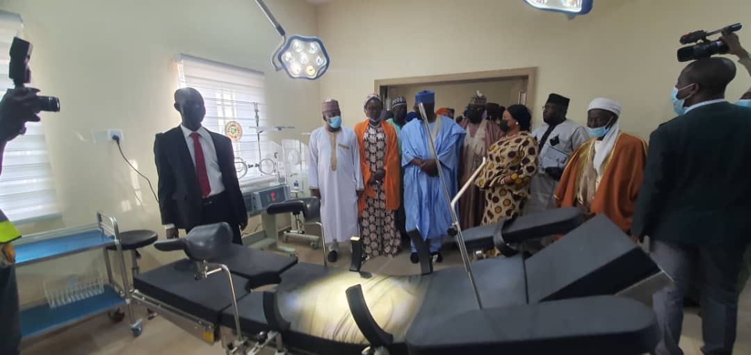 Princess Orelope-Adefulire conducting Governor Abdulrazak and other Kwara government officials round the MCC