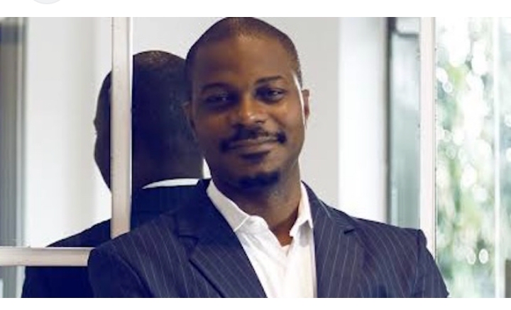 Alleged attack: Chinedu Rhodes-Vivour holding on to straws