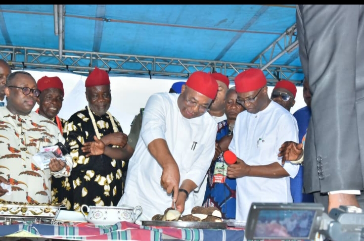Loud ovation for Uzodimma at Mbaise as PDP's plan to disrupt Iriji Mbaise flops - Vimarsana News