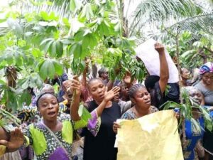 Protesting Women farmers in Ejamah Community in Eleme local government area in Rivers.