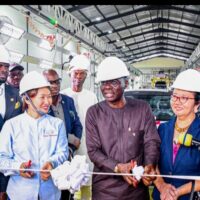 Lagos State Governor, Mr. Babajide Sanwo-Olu (middle); Consul General of the People's Republic of China in Lagos, Ms. Yan Yuqing (second right); Commissioner for Transportation, Mr. Oluwaseun Osiyemi (right); Chairman of CIG Motor (distributors of GAC Motor in Nigeria), Chief Diana Chen (second left), Special Adviser to the Governor, Hon. Sola Giwa (left), during the completion ceremony of the first 2000 cars assembled by GAC Motors in Lagos, held at Ogba, Ikeja, on Tuesday, 24 October 2023.
