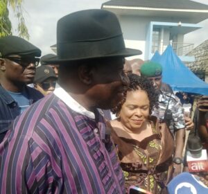 Former President Goodluck Jonathan and wife, Patience vote at Ogbia Ward 13, Unit 39 in Bayelsa State.