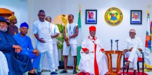 Governor of Lagos State, Mr. Babajide Sanwo-Olu; Oba of Benin, HRM Omo N’ Oba N’ Edo, Uku Akpolokpolo, Ewuare II; Chairman of EnterpriseNGR, Mr. Aigboje Aig-Imoukhuede and Chairman of THISDAY Media Group and ARISE News Channel, Chief Nduka Obaigbena during the Oba’s courtesy visit at the Lagos House, Marina, on Sunday, 26 November 2023.