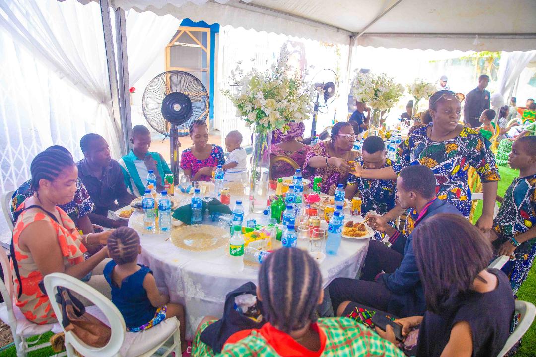 Family members of the late Mrs Tinuola Aina