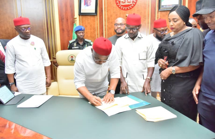 Uzodimma signs Imo 2024 Budget into law, urges prudent implementation - - Vimarsana News