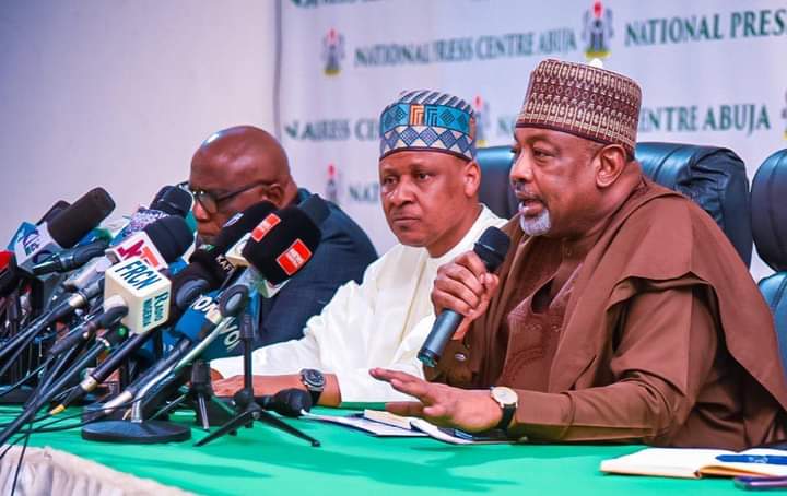 Kyari revealed that in line with that directive of the President, 42,000 metric tonnes of grains approved by President Tinubu will be released to poor Nigerians at no cost.