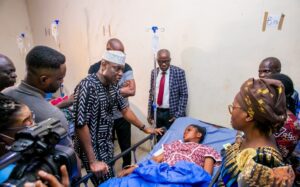 Governor Oyebanji visited the rescued pupils and teachers at the hospital