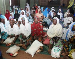 Ogun begins food distribution, beginning with Muslims