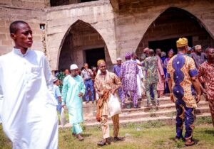 Ogun begins food distribution, beginning with Muslims