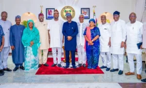Lagos State Governor, Babajide Sanwo-Olu and the Managing Director/Chief Executive Officer of the Federal Housing Authority, Hon. Oyetunde Ojo, during a courtesy visit by management of FHA to the Governor at the Lagos House, Marina