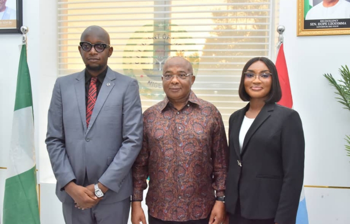 Uzodimma offers automatic employment to two Imo indigenes with first class in Law School - - Vimarsana News