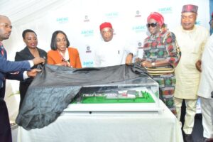 L-R: Director, Export Development, Afrexim Bank, Mrs.Oluranti Doherty, Executive Vice President, Intra African Trade and Export Development, Afrexim Bank, Mrs. Awani, Governor Hope Uzodimma of Imo State, Deputy Governor, Lady Chinyere and APC Deputy National Chairman (South), Chief Emma Enukwu at the unveiling of the Africa Import-Export (Afrexim) Bank Africa Quality Assurance Centre (AQAC) at Umuowa Ngor Okpala Local Government Area of Imo State...Monday.