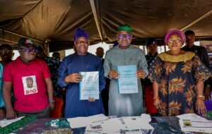 Governor Oyebanji, second right, the Minister of State for Health and Social Welfare, Dr Tunji Alausa , and others during the ceremony
