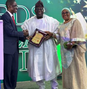 Professor Olaopa being honoured.jpg