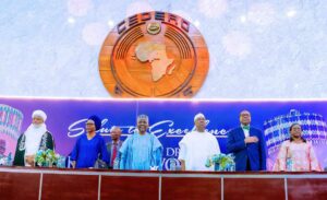 Dr Adesina, second right, General Gowon, fourth right, Sultan Abubakar, left, and others at the occasion.jpg