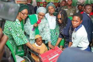 First Lady Oluremi Tinubu taking care of the vulnerable in Ekiti.jpg