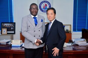 Prof Kabir Adeyemo and Mr Kozaki Hitoshi.jpg