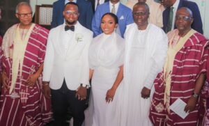 Governor Babajide Sanwo-Olu was also there to honour Tobiloba, Ayodele and their fathers.jpg