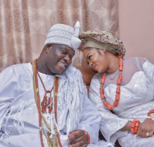 Ooni of Ife and his ex-wife, Naomi Silekunola.jpg