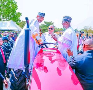 VP Shettima flanked by Gov. Sule and Sen. Abubakar Kyari, Minister of Agriculture and Food Security.jpg