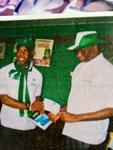 Flag Foundation Hails Tinubu, Issa-Onilu over N30m donation to late Akinkunmi's family