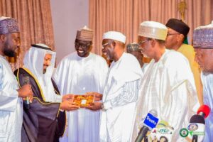 Governor Namadi receiving date palm seedling from Abdul’aziz Al-Awf