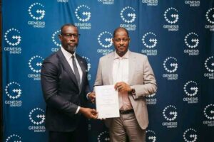 Governor Radda displaying the MoU with a representative of the London-based energy company