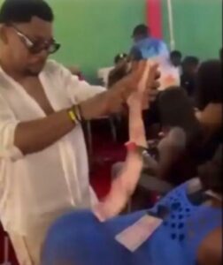 Kelly Okungbowa abusing the Naira