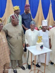 The cuing of cake session