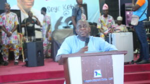 Seye Kehinde, making his speech