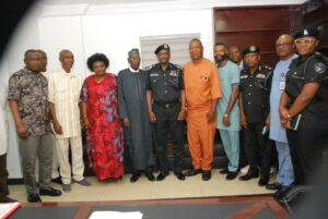 AIG Olaiya with representatives of the groups