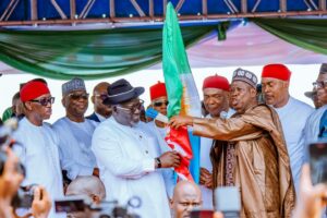 From left, Okowa, Abdulrazaq, Oborevwori, VP Shettima, Dr Ganduje, handing over the APC flag to the Delta Governor