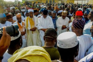 Governor Abiodun, former Governor Osoba and Muslim clerics at the burial of Awujale