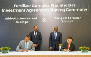 L-R: CEO, Ethiopian Investment Holdings, Dr Brook Taye; Ethiopian Prime Minister, HE Abiy Ahmed Ali; President/CEO, Dangote Group, Aliko Dangote, and CEO, Dangote Fertilisers Ltd, Vishwajit Sinha at the signing of a $2.5 billion fertiliser plant agreement in Addis Ababa.