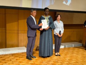 Mrs Florence Akinyemi Adeseke, Nigeria’s charge d’affaires and Yoshikuni Watanabe, the Mayor of Kisarazu with the certificate that designates Kisarazu Nigeria’s hometown