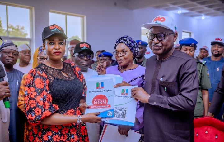 Governor Oyebanji receiving the forms