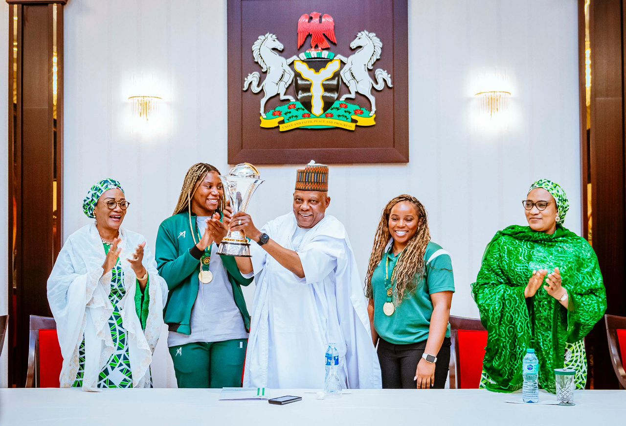Vice President Kashim Shettima, First Lady, Senator Oluremi Tinubu, Hajia Nana Shettima and D'tigress Captain, Amy Okonkwo and another team member