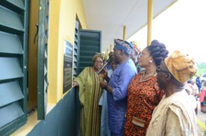 Rt. Hon. Elemide Oludaisi during the commissioning of a unit of 20 Open Stalls at Eredo Market along Ilaro- Owode Road