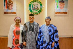 L-R: Ogun State Deputy Governor, Engr. Noimot Salako-Oyedele; Governor Dapo Abiodun and former Governor of the State, Chief Olusegun Osoba, during the unveiling of the Ogun State Executive Council Chamber at the Governor's Office, Oke-Mosan, Abeokuta on Frida