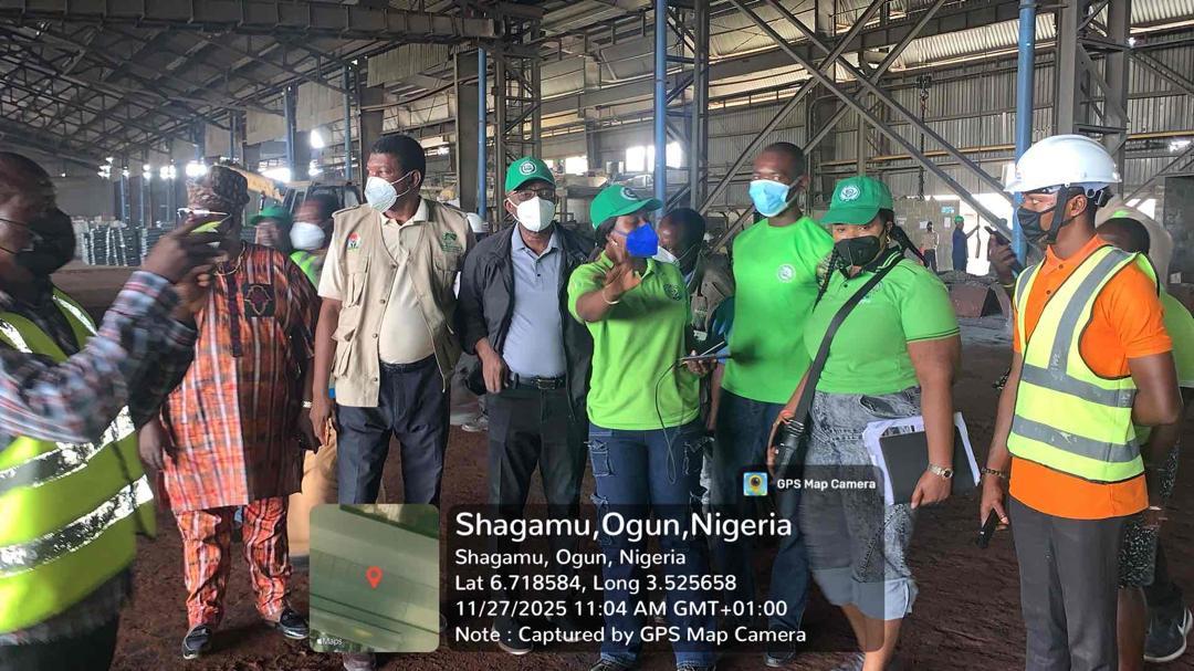 Oresanya during the inspection tour in Ogijo