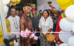 Yemisi Shyllon declaring the exhibition hall open2