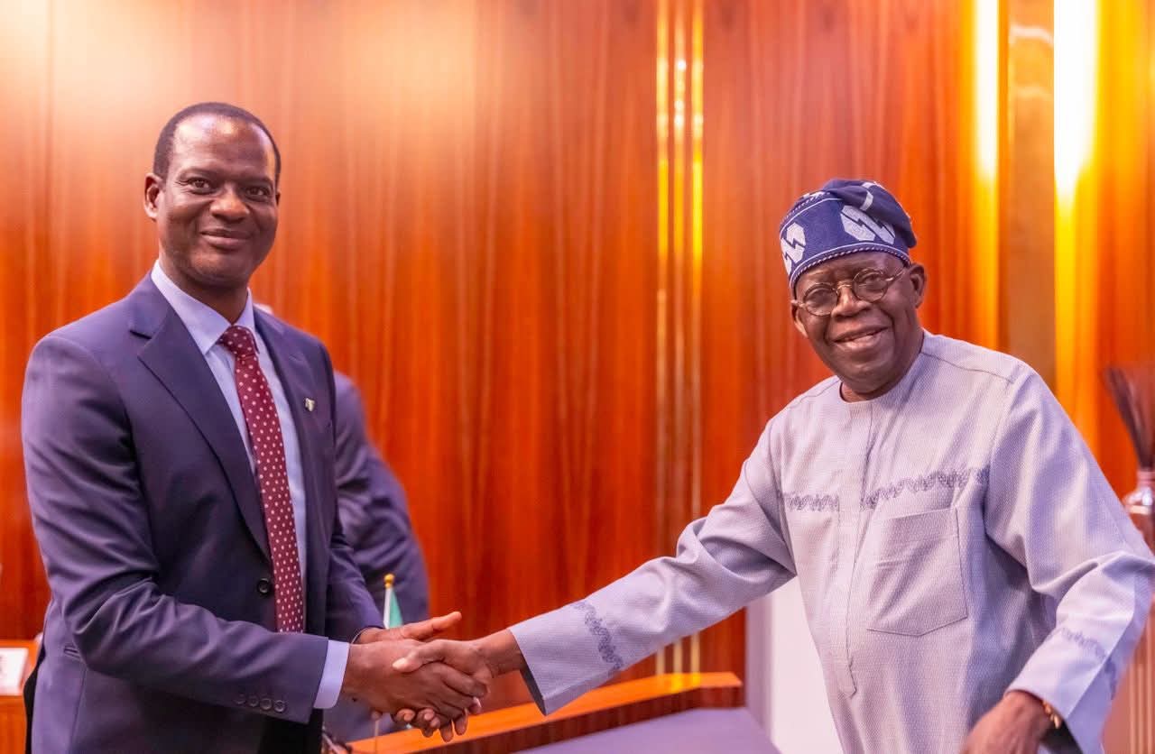 PRESIDENT TINUBU SWEARS IN TAIWO OYEDELE AS MINISTER OF STATE FOR FINANCE, EXTOLS HIS EXPERIENCE, DEDICATION