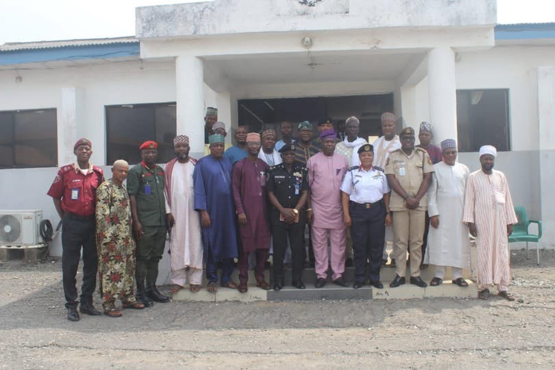 Special Adviser to the Governor on Security, AIG Olusola Subair (Rtd.) and other participants
