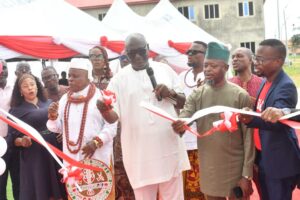 L-R: Mr. Afure Joe Registrar, College of Education, Warri, Dr. (Mrs.) Dorcas Abiri, Bursar, , College of Education, Warri, Dr. Dickson Oyovi (Provost, , College of Education, Warri , Mr. Paul Mba, Head, Corporate Marketing, LG Electronics, Dr. (Mrs.) Ejiro Ukubenije . Librarian, and Dr. Oghenevize Moses Umukoro, Deputy Provost, at the commissioning of Life’s Good solar-powered Borehole donated by LG Electronics in its bid to make access to clean water for all, an event held in Warri today. .
