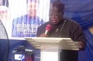 Profesor Tunji Olaopa delivering his lecture