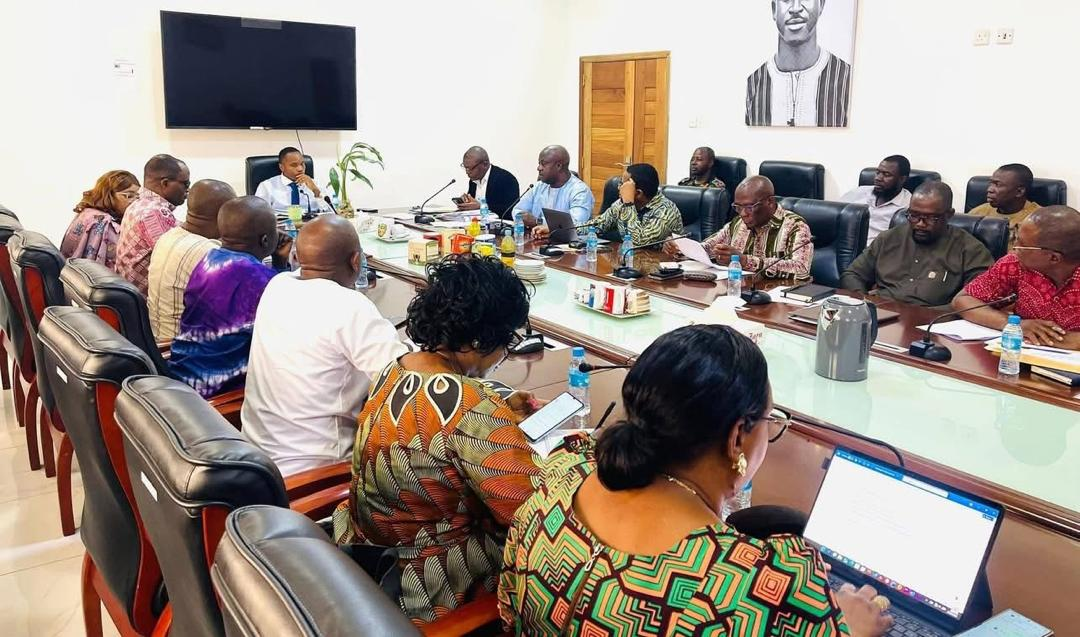 ierra Leone’s Chief Minister, Dr Senge, with officials, planning on completion of ECOWAS conference facilities for July summit